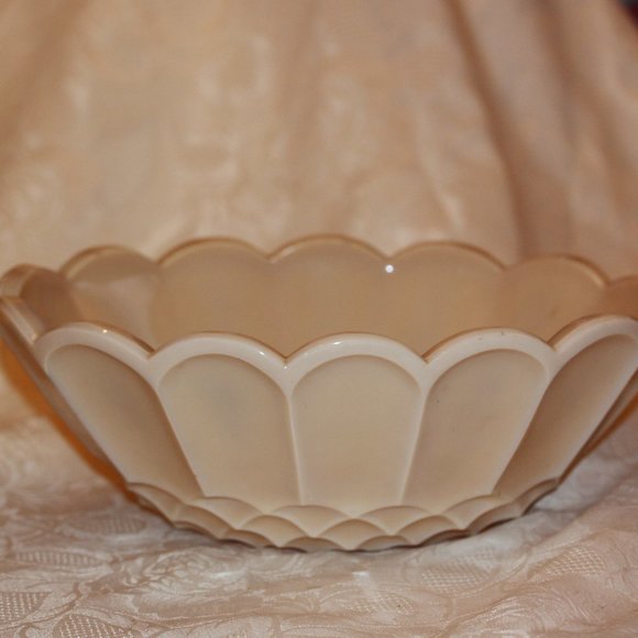 Northwood Custard GLASS Fruit / Serving Bowl  Large 19th Century - Picture 1 of 3